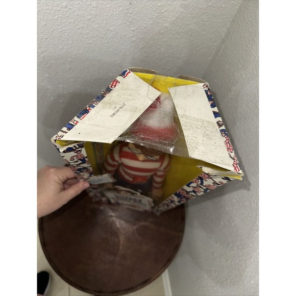 VINTAGE NIB 1991 Mattel 18" Where's Waldo Wenda Doll **TOP OF BOX DAMAGED** - Picture 7 of 12